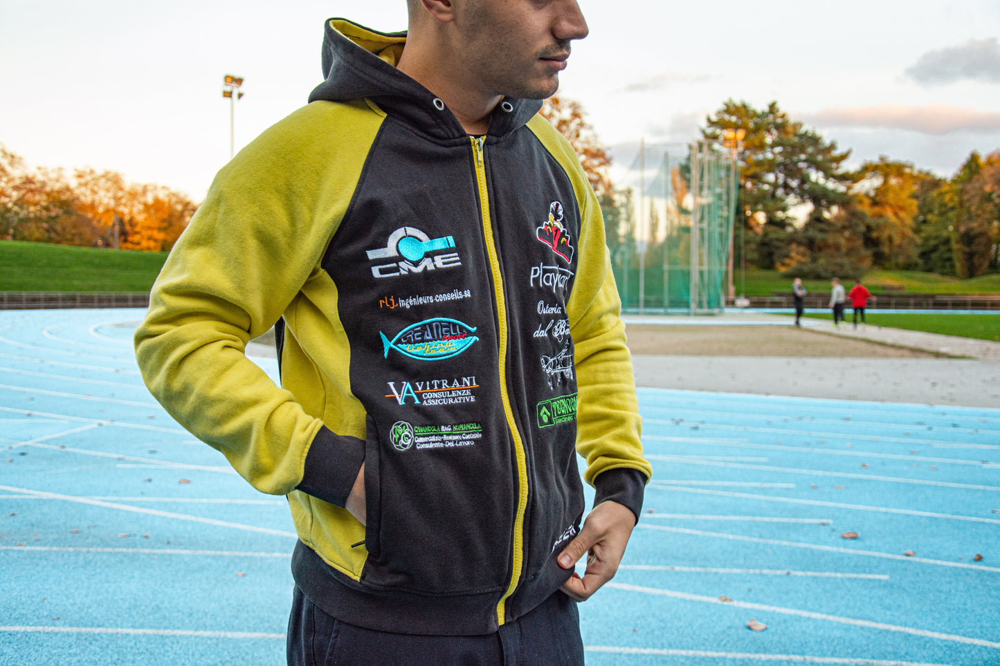 Sweat à capuche zippé