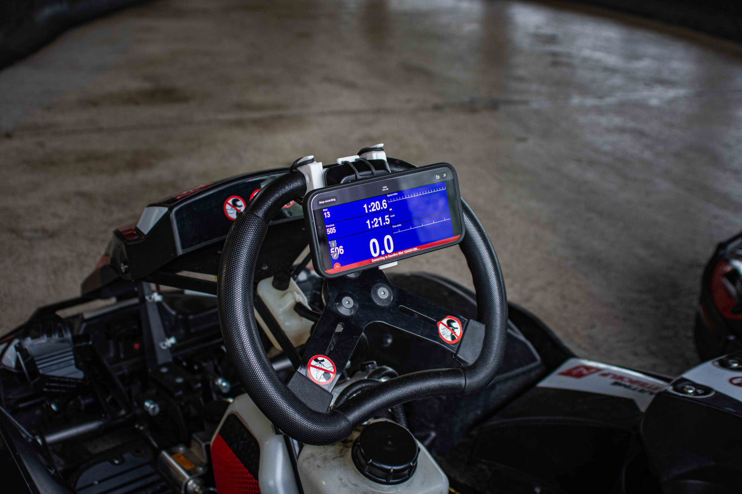 Support de téléphone et RaceBox pour karting