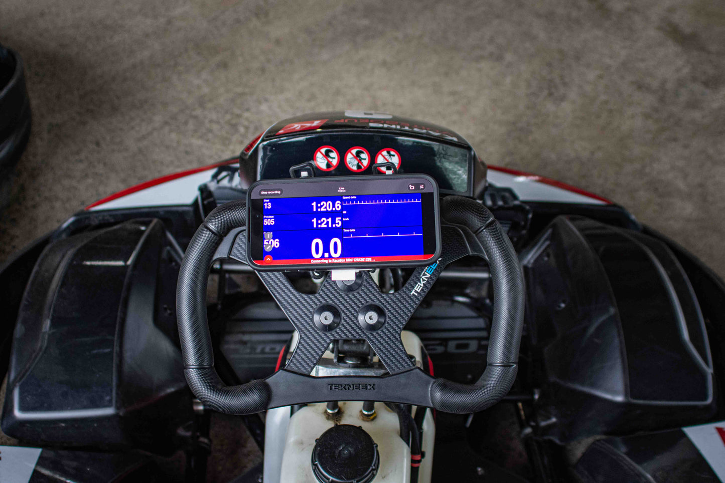Support de téléphone et RaceBox pour karting