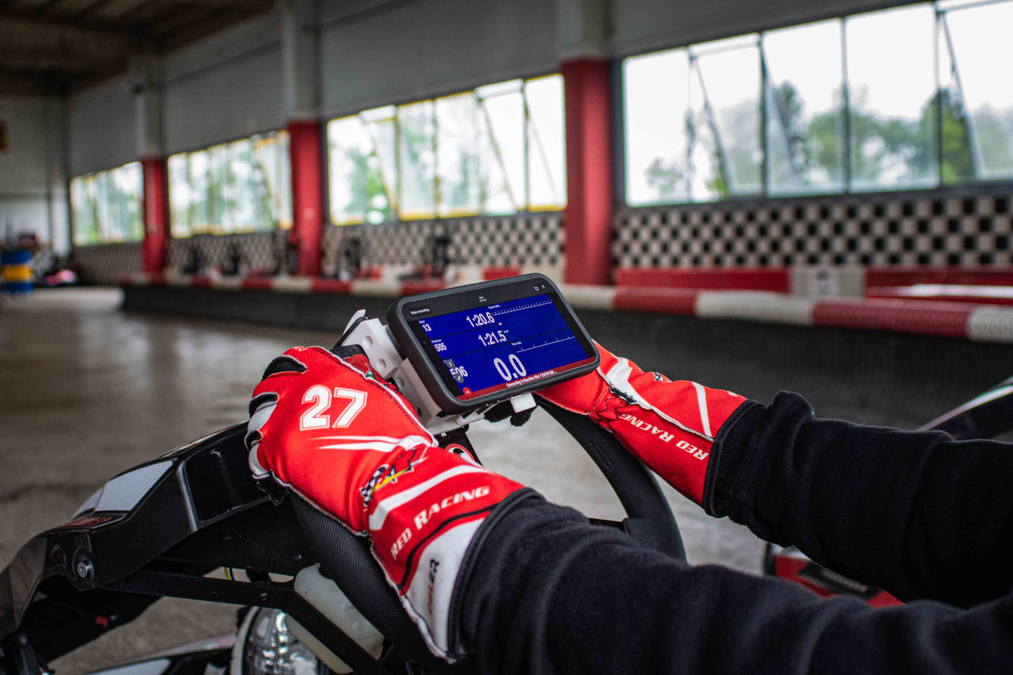 Support de téléphone et RaceBox pour karting